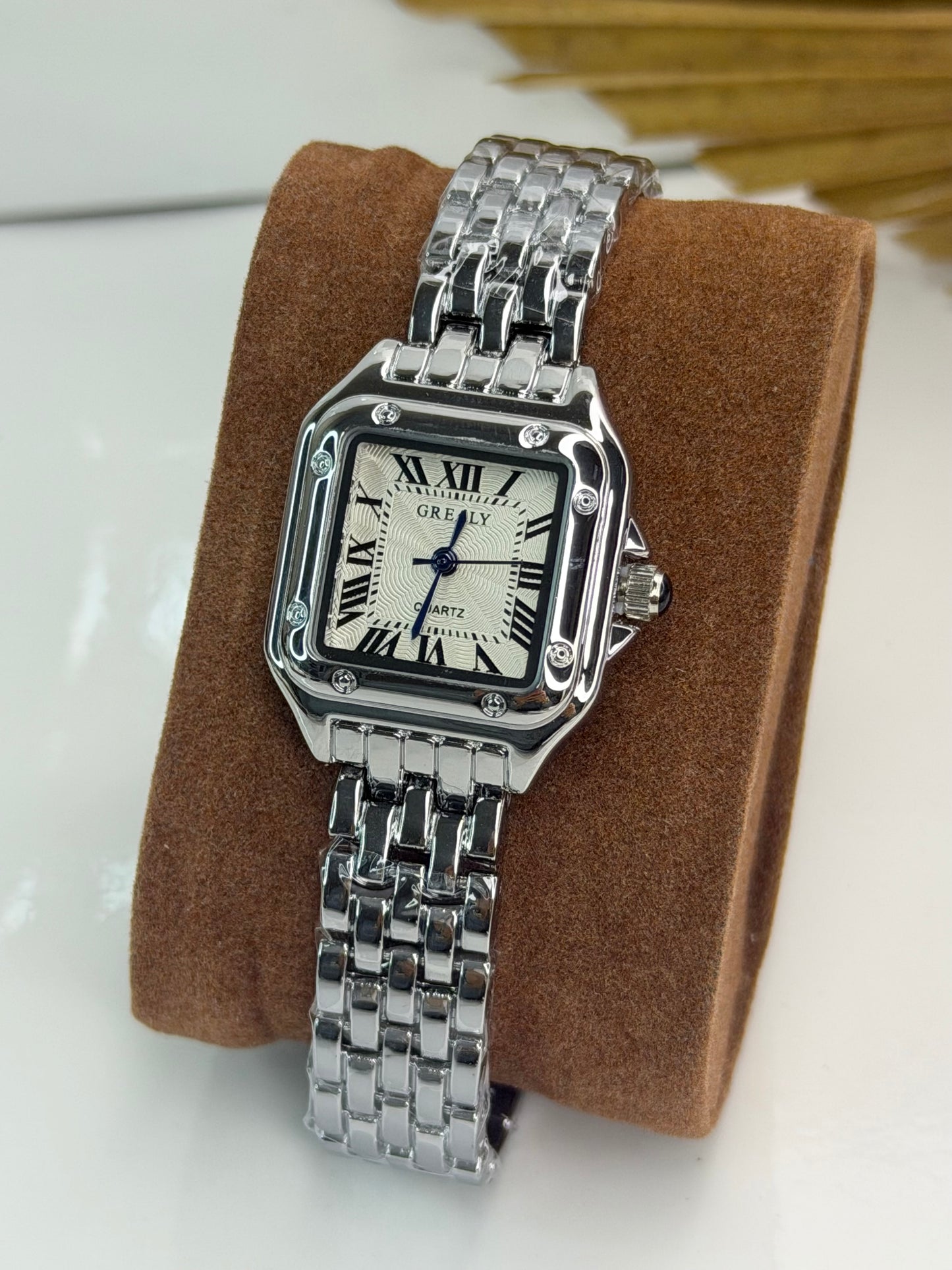 Valmira Watch