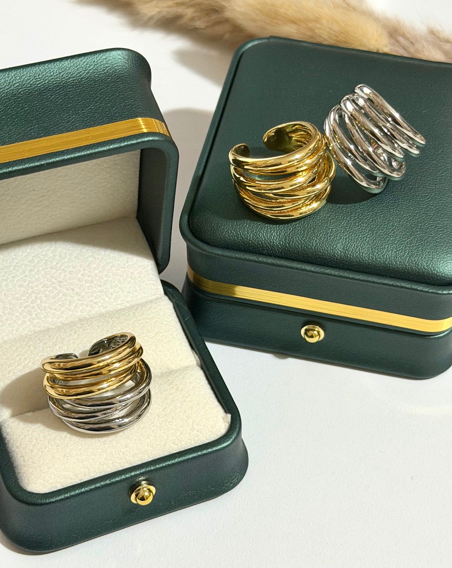 Ash Ring