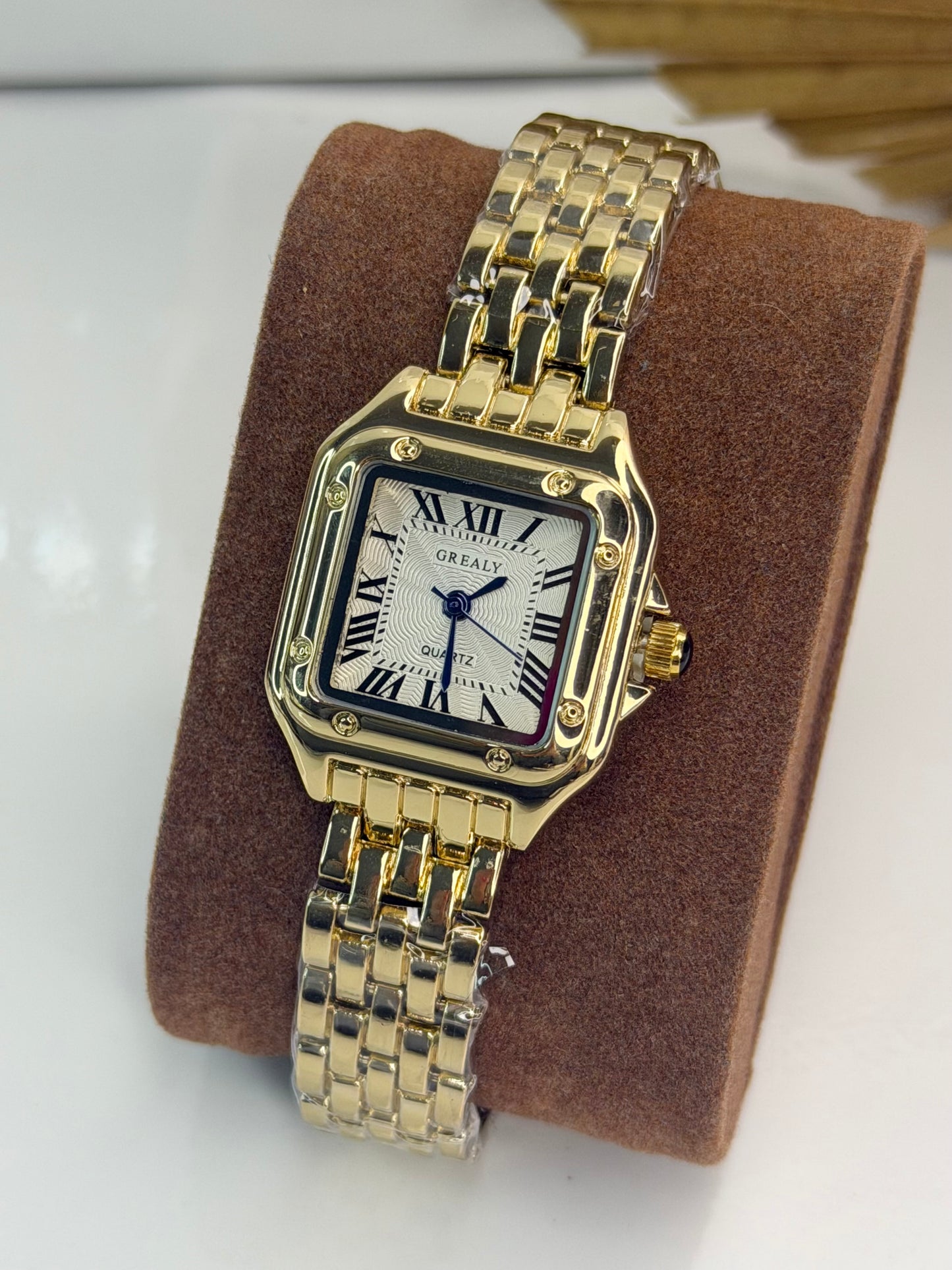 Valmira Watch